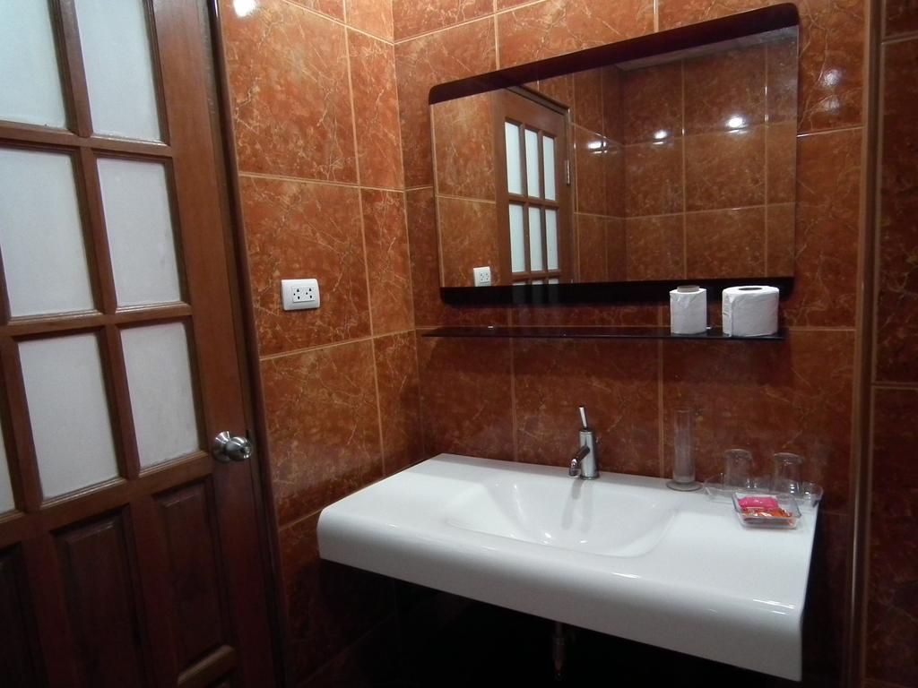 Appartement Abricole At Pattaya Hill Extérieur photo